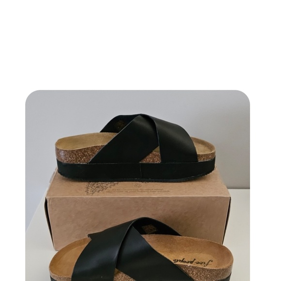 Free people - Picture 3 of 5